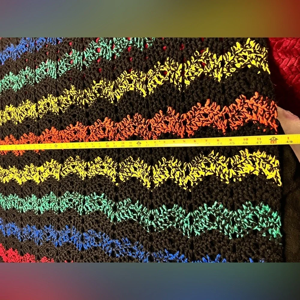 Vtg 70s Hippy HANDMADE crocheted afghan throw Approx 73x48” black rainbow Zigzag